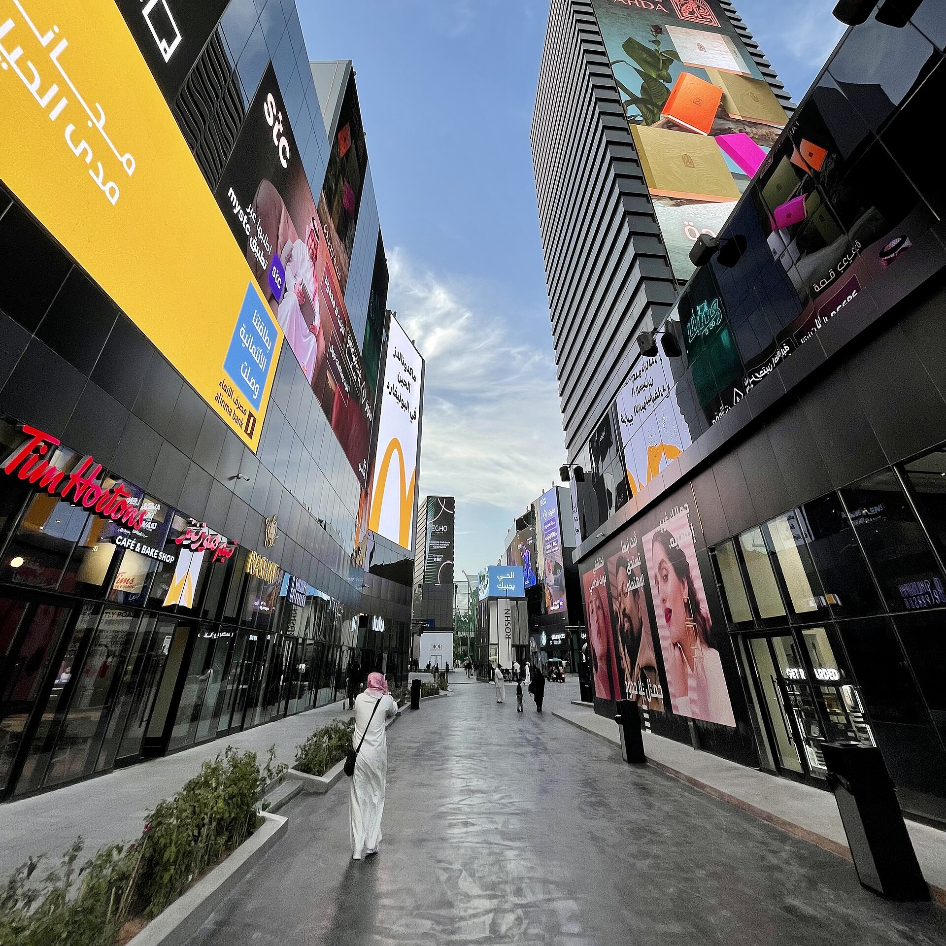 Pedestrian promenade with screens at Boulevard Riyadh City