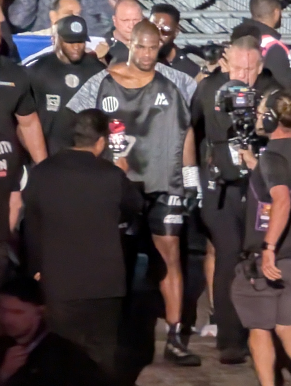 Daniel Dubois entra al ring para la revancha con Oleksandr Usyk en 2025