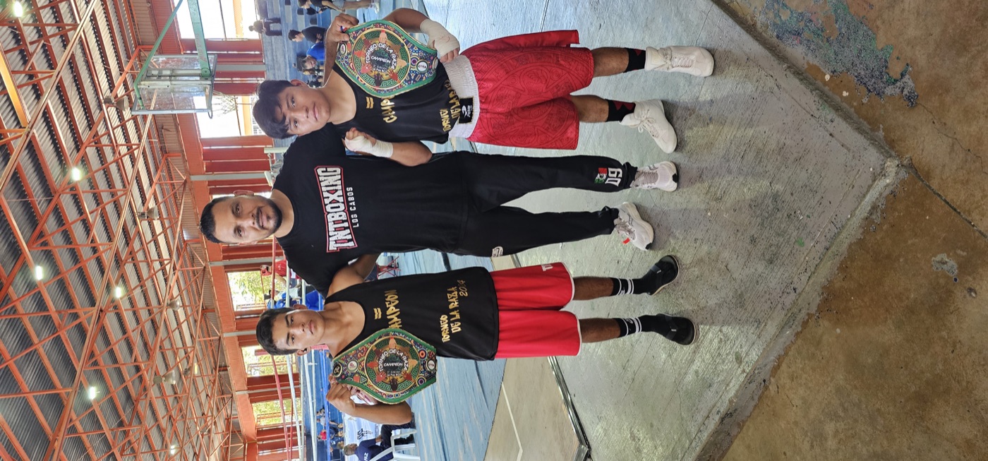 Jóvenes del equipo de boxeo TNT